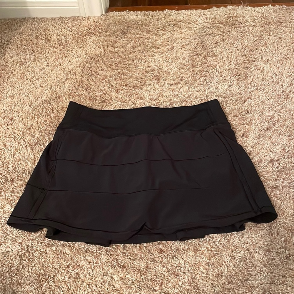 Lulu Lemon Pace Rival Skirt: size 4
